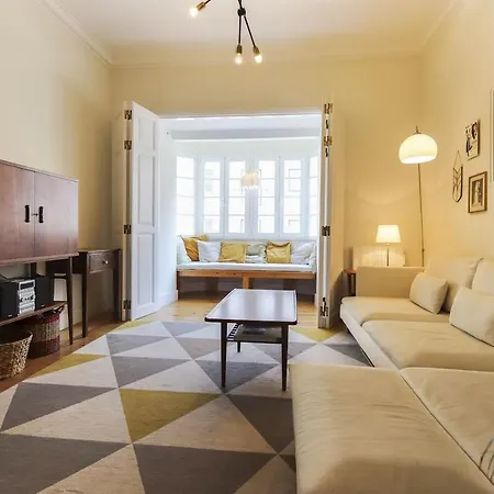 Stylish Flat In Principe Real By Guestready Lissabon