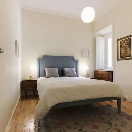 Stylish Flat In Principe Real By Guestready Lissabon